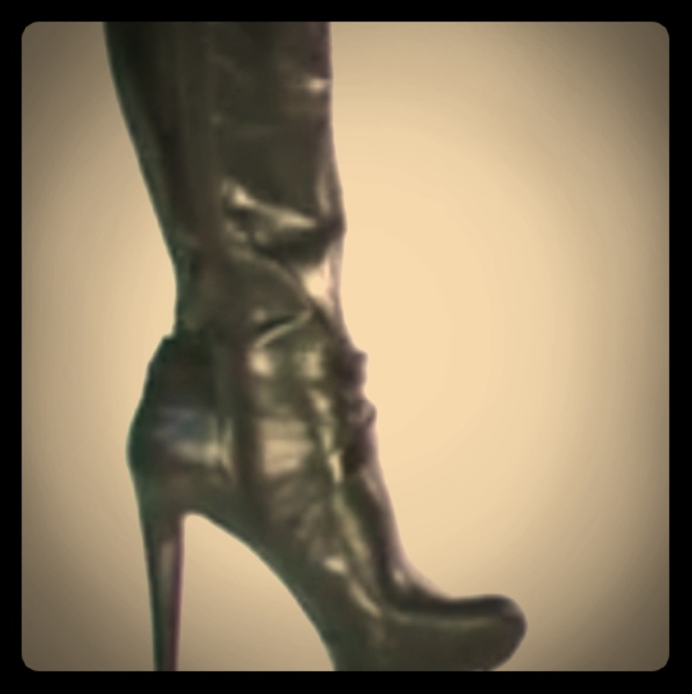 Enzo Angiolini black leather boots